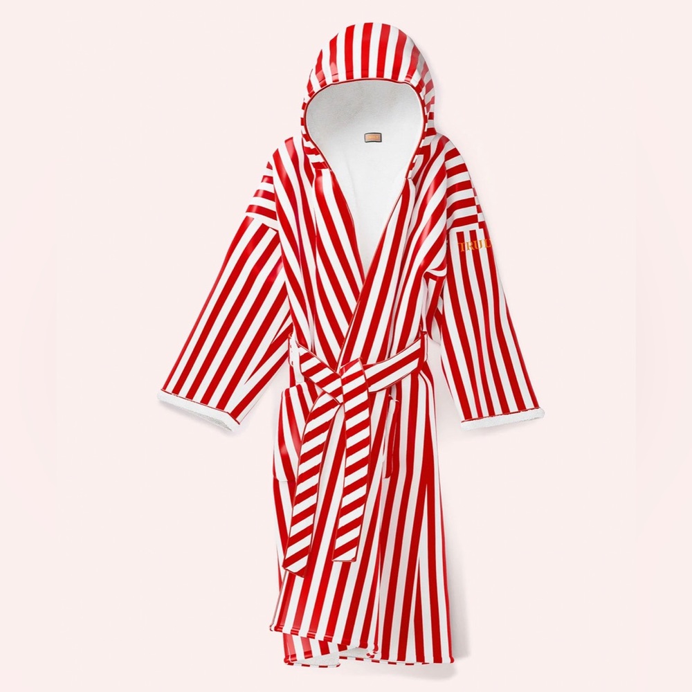 Truly beauty. Plush, extremely soft robe.Red/ white stripes with gold trim.